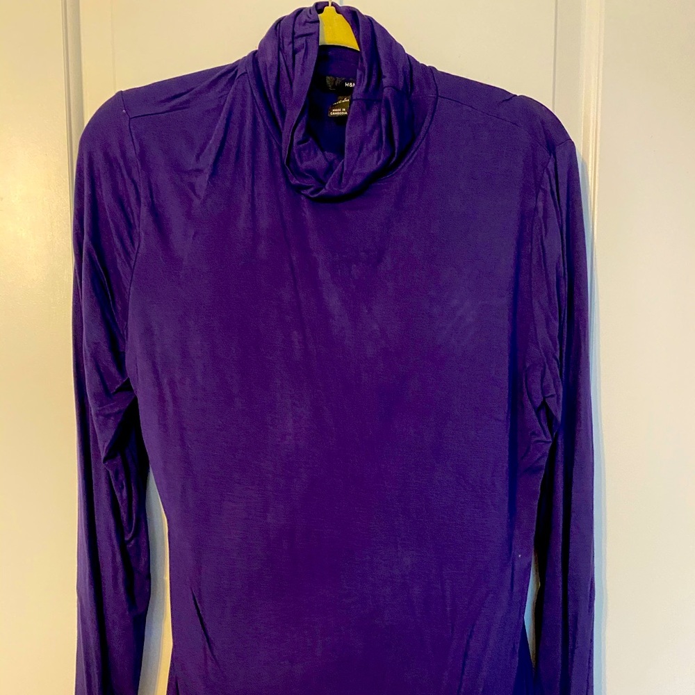Turtleneck thin shirt